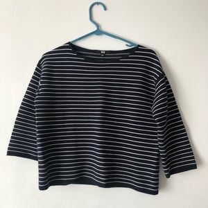 Uniqlo navy and white striped 3/4 sleeves top